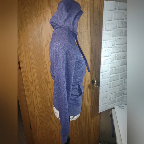 Xs women's North Face Hoodie - Picture 2 of 10